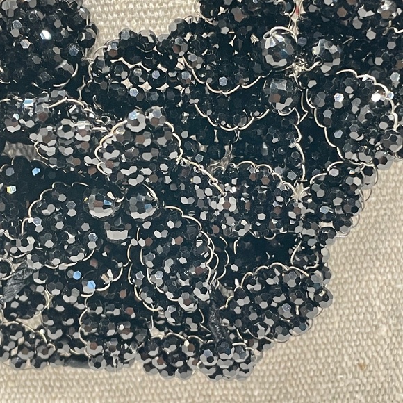 Natasha Faceted Black Crystal Layered Flower Design Statement Bib Necklace NWT - Picture 4 of 15